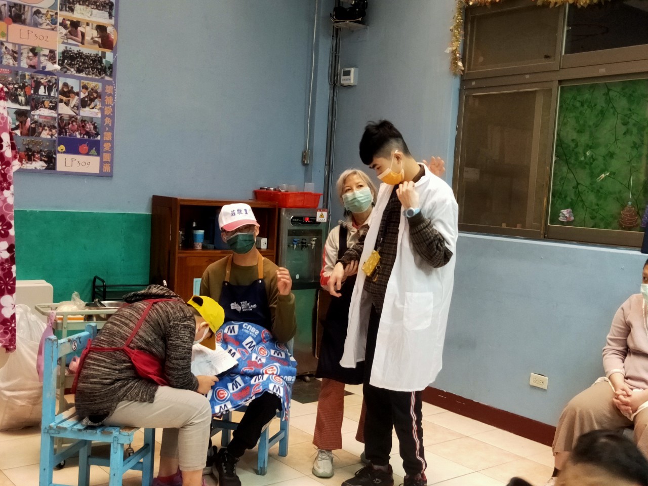 LINE_ALBUM_113.03.14戲劇排練_聽我說謝謝你手語_240314_7.jpg 戲劇排練