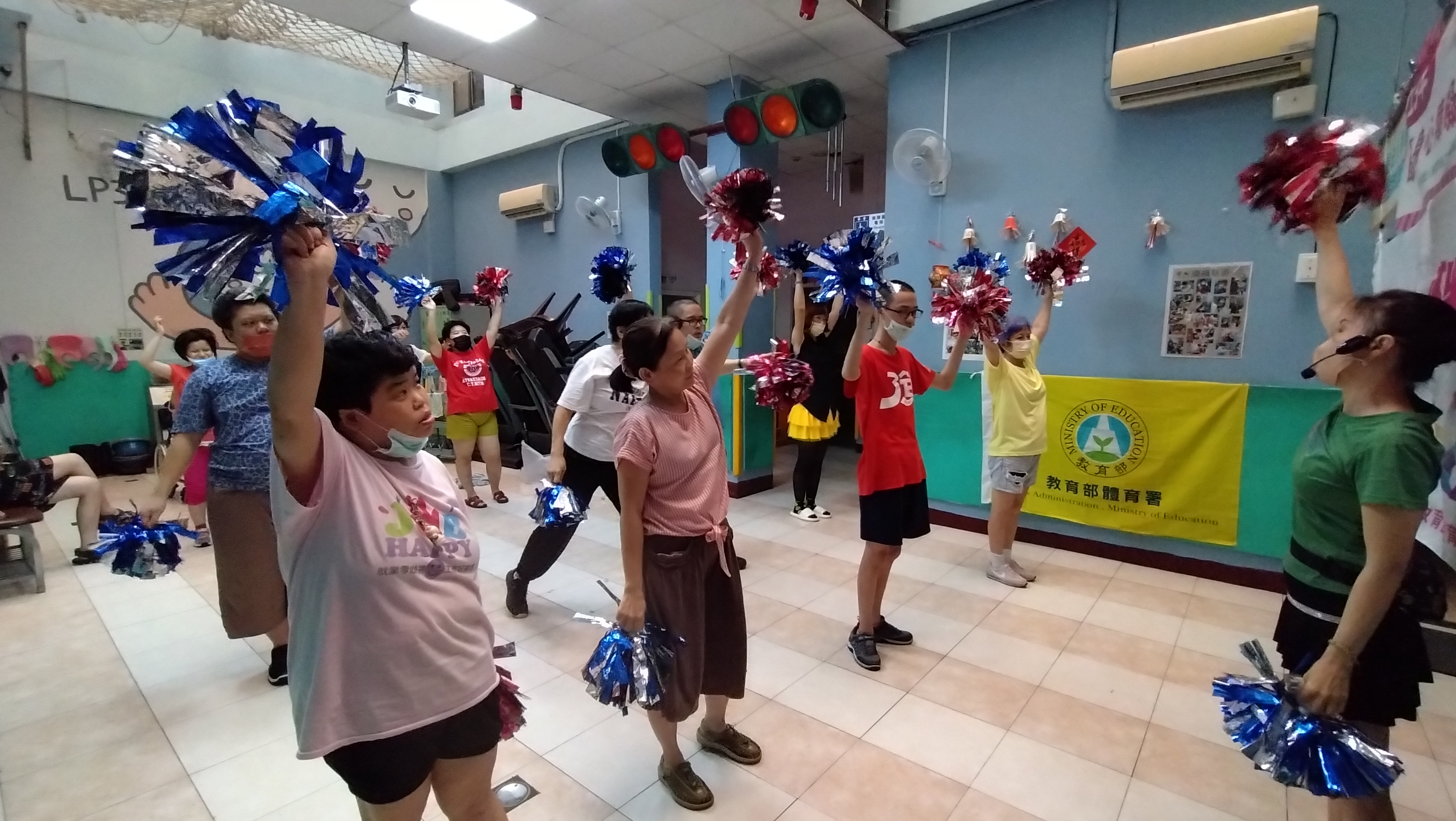 啦啦隊舞曲練習