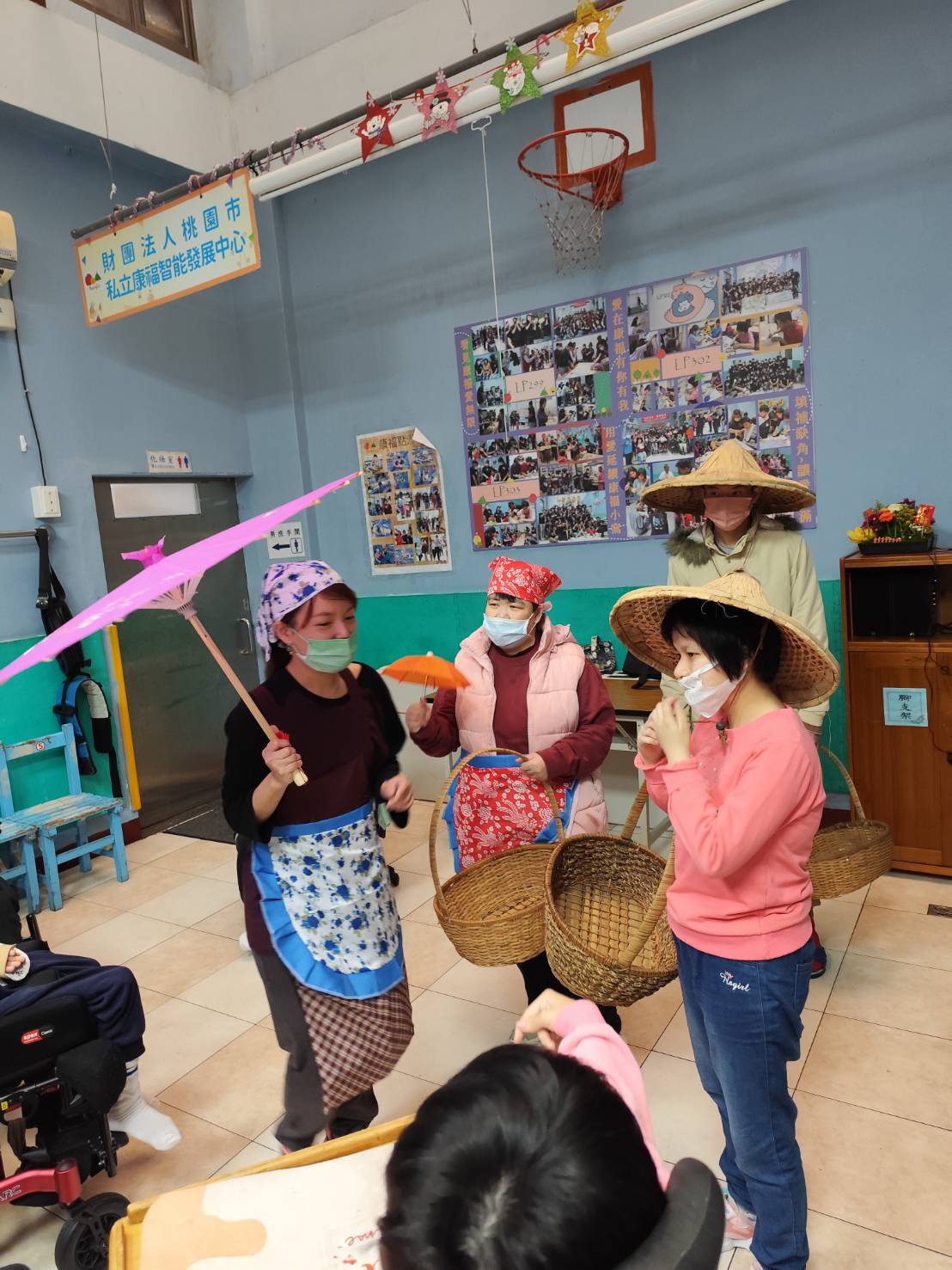 110556_0.jpg 客家服飾打扮